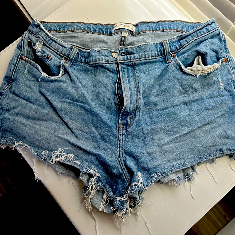 Abercrombie and Fitch Mom Shorts
